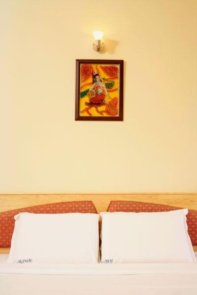 P R Pride Inn Puducherry Buitenkant foto